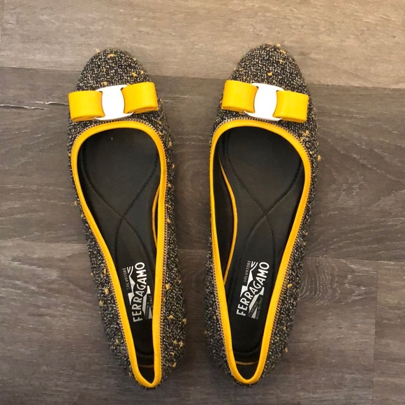 Beautiful tweed with yellow leather detail flats. - Picture 1 of 3